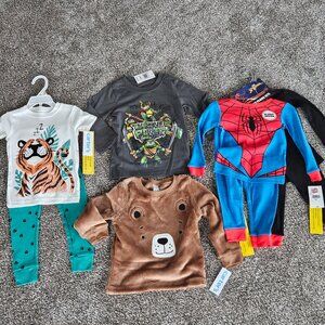 Boys 5pc Bundle:  2 pajama sets, long sleeve tee and fuzzy sweatshirt all NWT 2T
